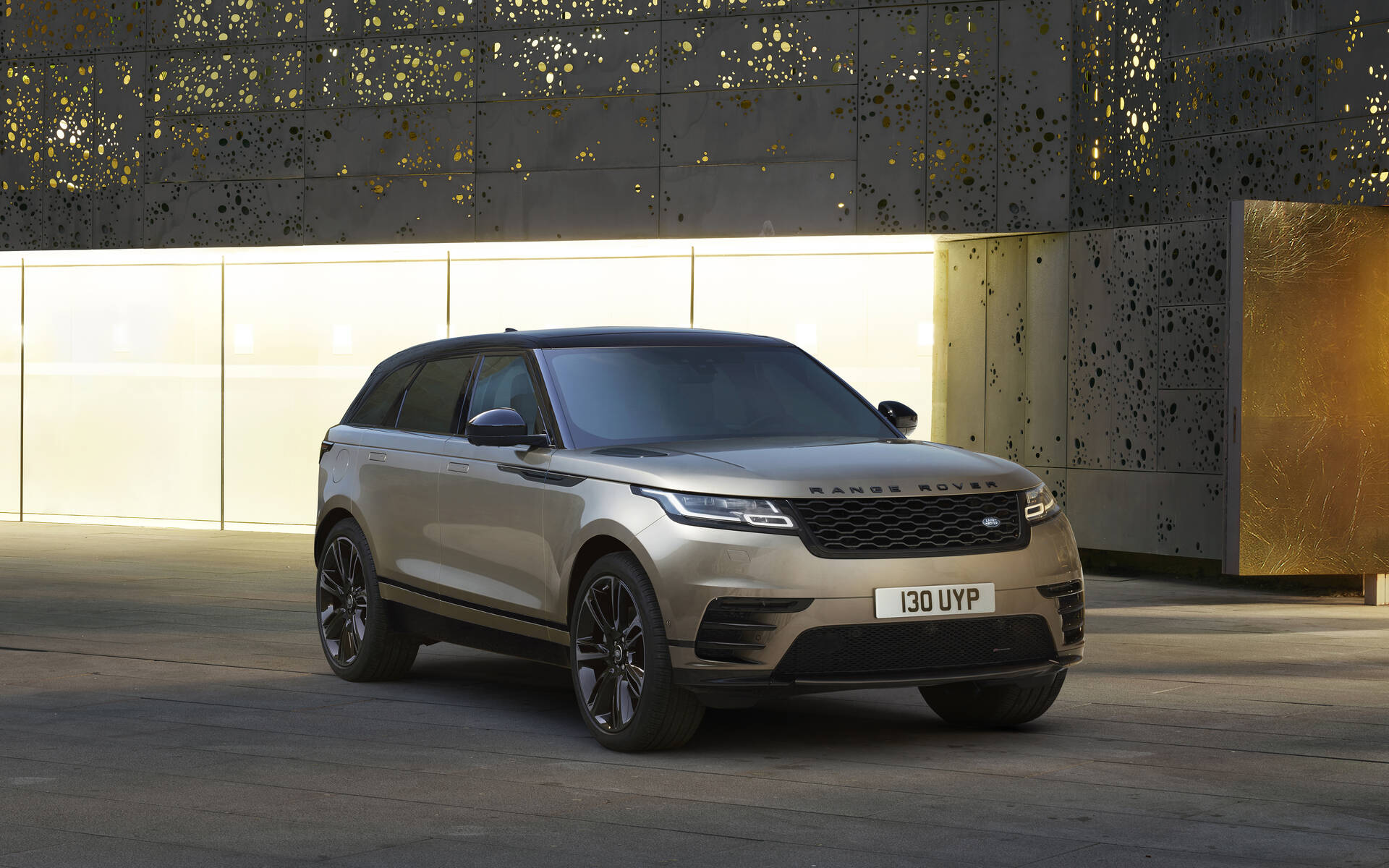 LAND ROVER  CAR PRICE IN PAKISTAN 2026